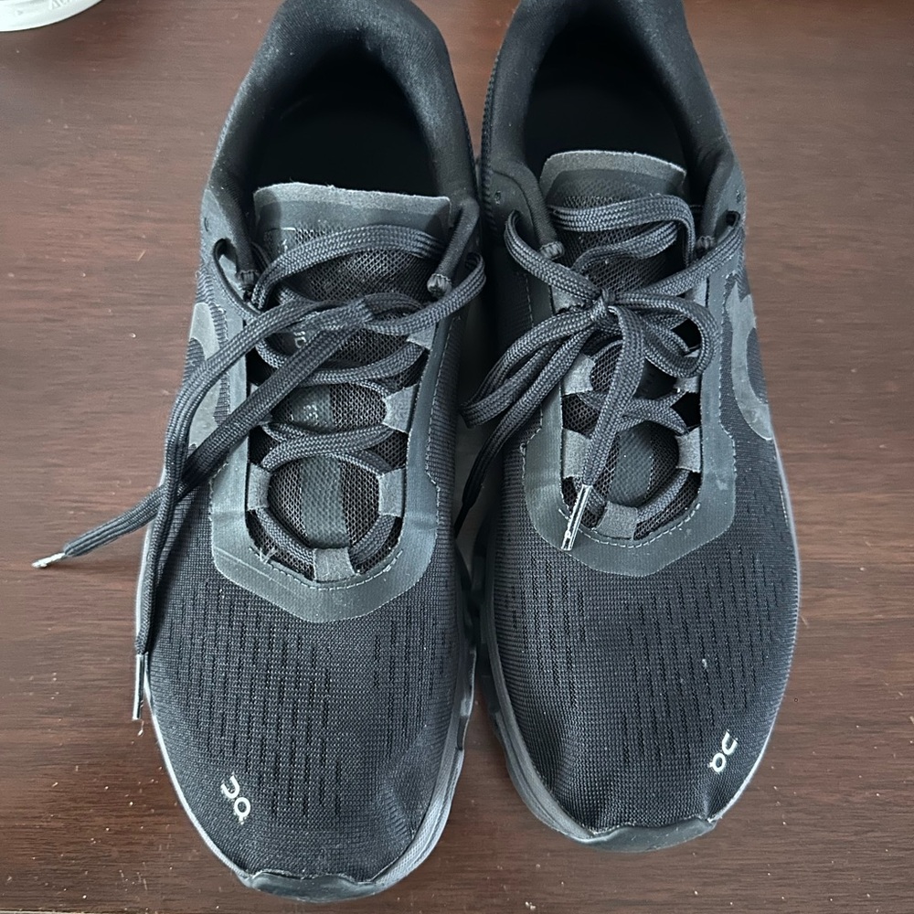 On Cloud monster running shoes. Black. Size 9.5